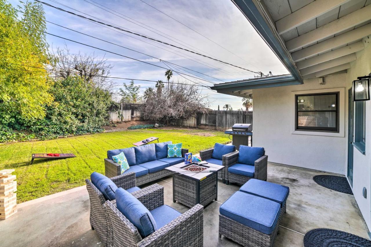 Spacious Riverside Home With Game Room And Yard Exterior foto